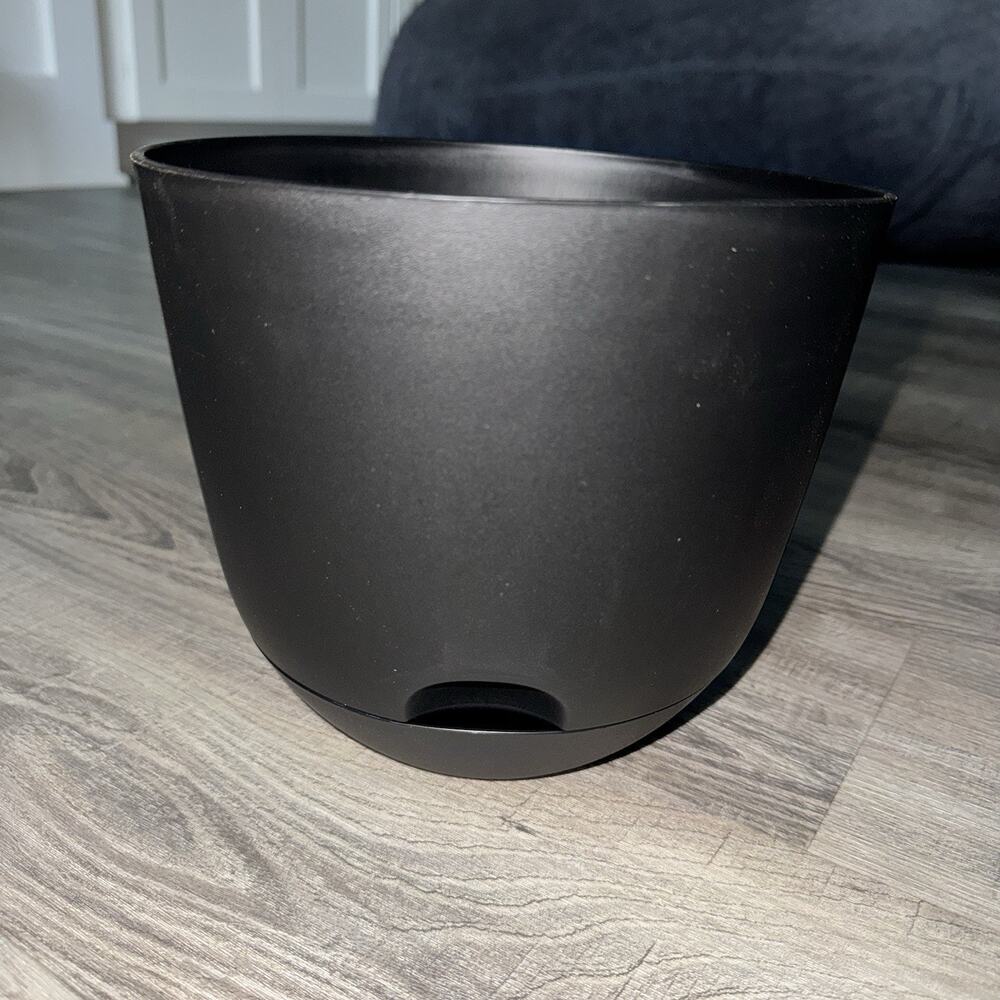 Room Essentials Target 8” Black Self-Watering Planter Pot 7” Tall New